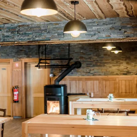 House Rozka מלון צרקליה נה גורניסקם